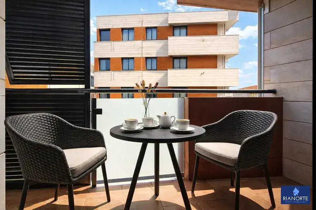 Terrassa de Pis en venda en Gozón amb Calefacció, Parquet i Terrassa
