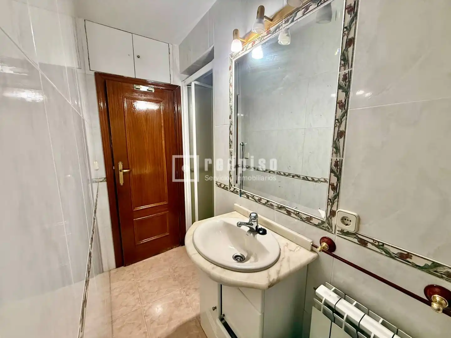 Bathroom of Flat for sale in Madrid  with Air Conditioner, Heating and Terrace