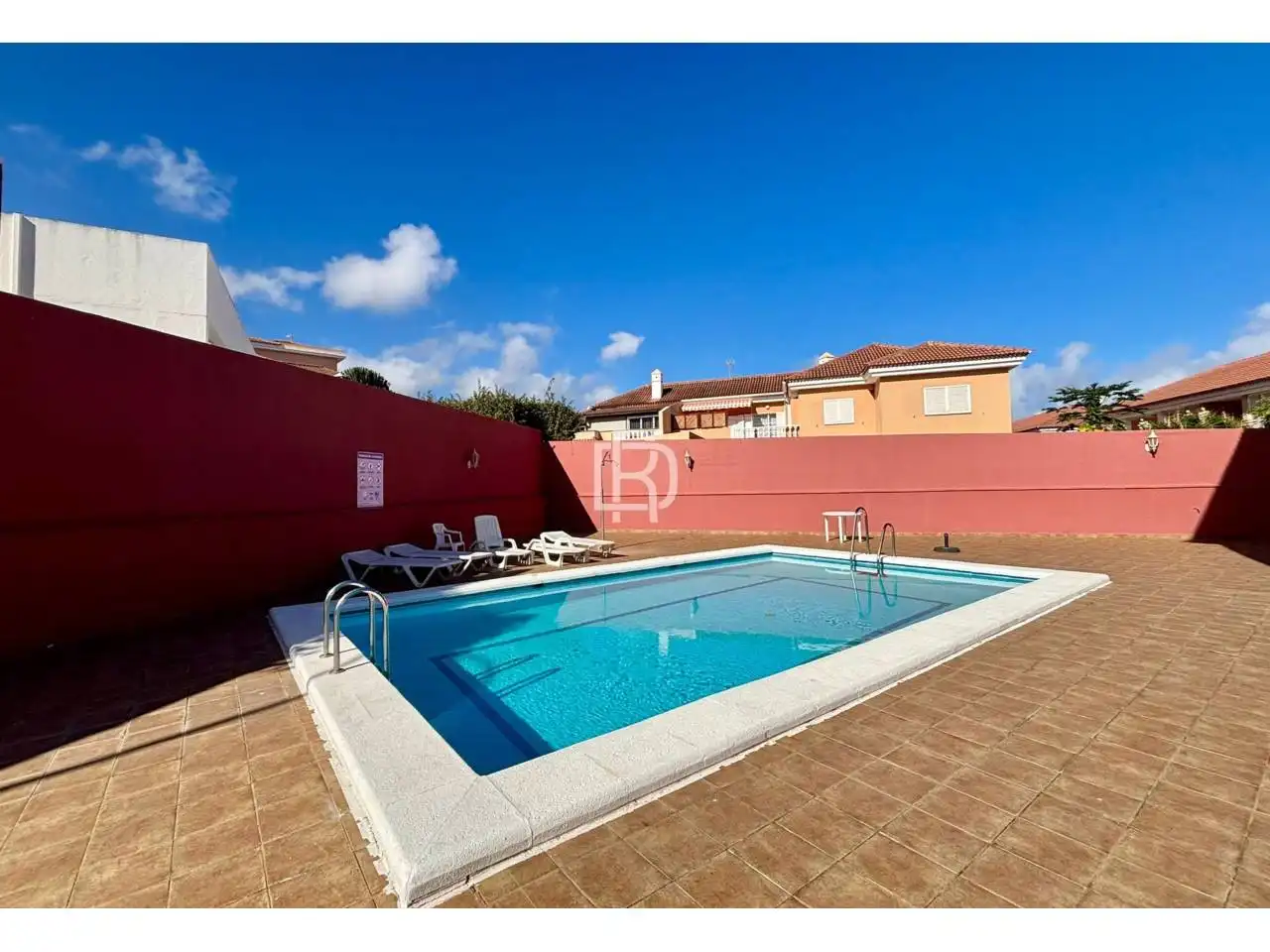 Piscina de Pis en venda en Puerto de la Cruz amb Calefacció, Terrassa i Traster