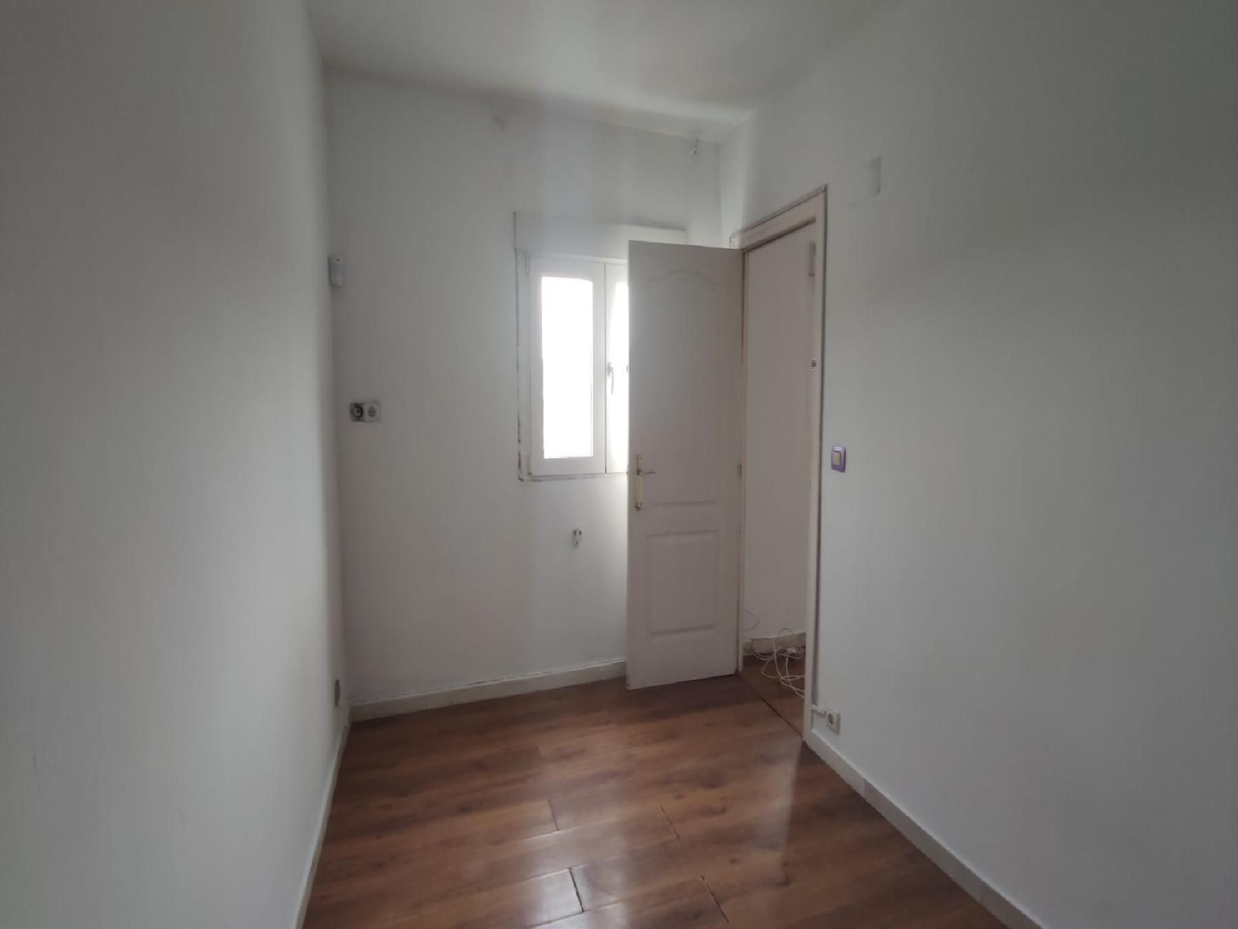 Flat for sale in Basauri 