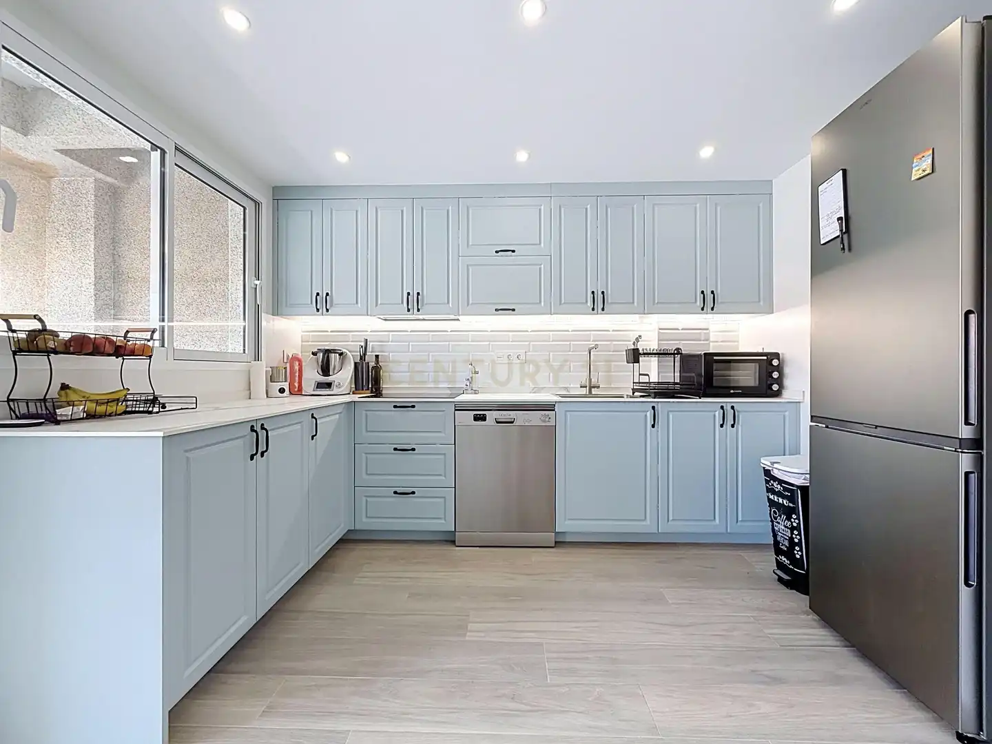 Kitchen of Apartments for rent in Torrevieja  with Air Conditioner, Oven and Washing machine