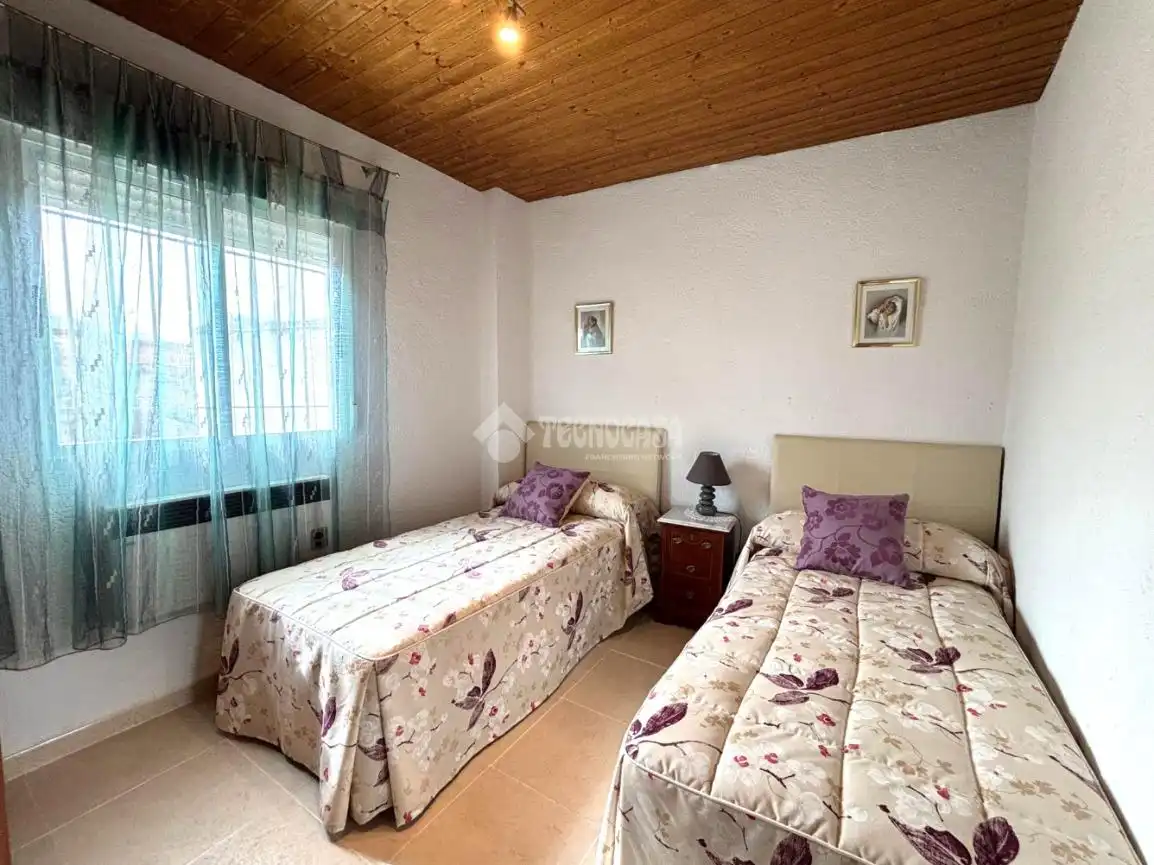 Bedroom of Houses for sale in Ataquines  with Furnished