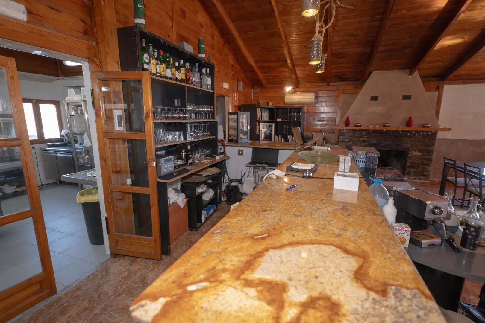 Cocina de Finca rústica en venta en Nevada con Aire acondicionado, Jardín privado y Terraza