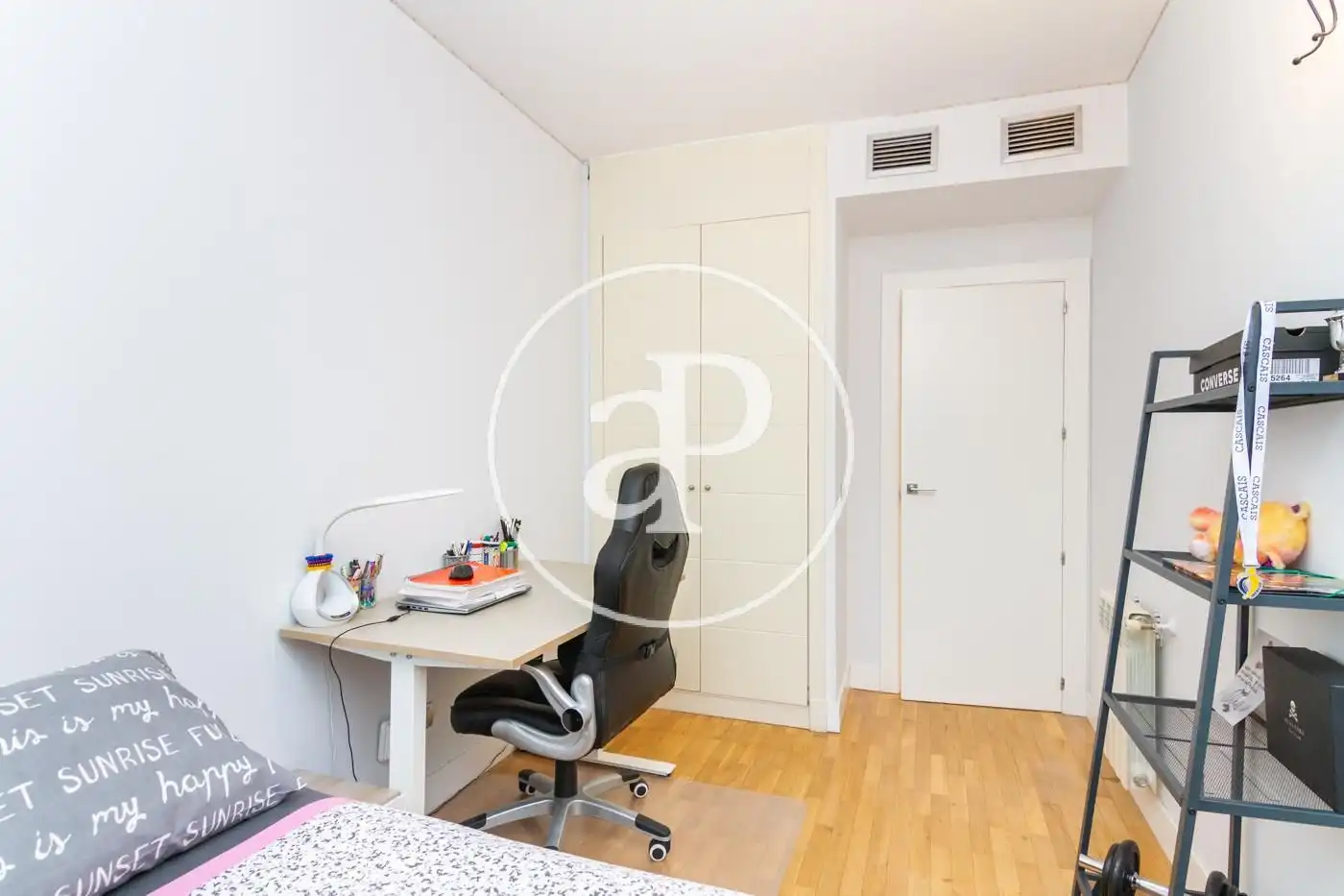 Schlafzimmer von Wohnung zur Miete in Pozuelo de Alarcón mit Klimaanlage, Heizung und Privatgarten