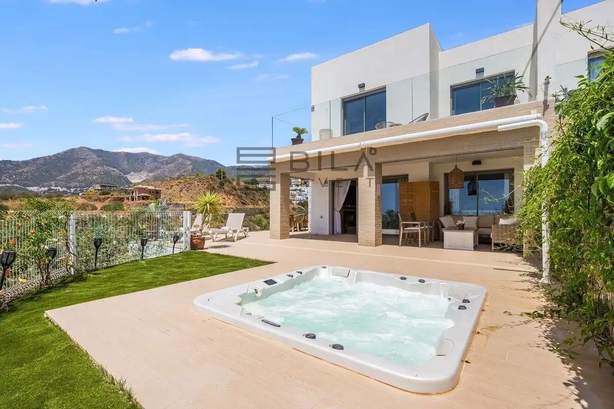 Adosado con piscina en venta en Urb. Nature Collection Homes