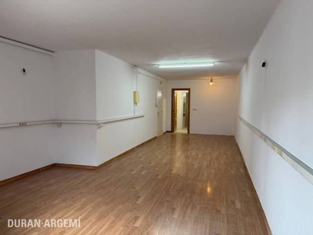 Oficina en Alquiler en Calle Rasa en Barri del Centre