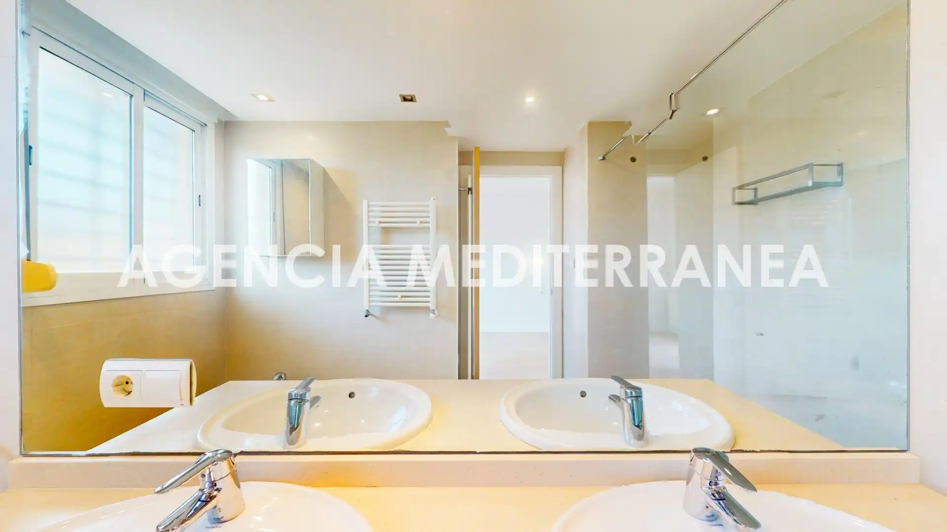 Casa adosada en venta en Calle PUIGCAMPANA, Casas Verdes