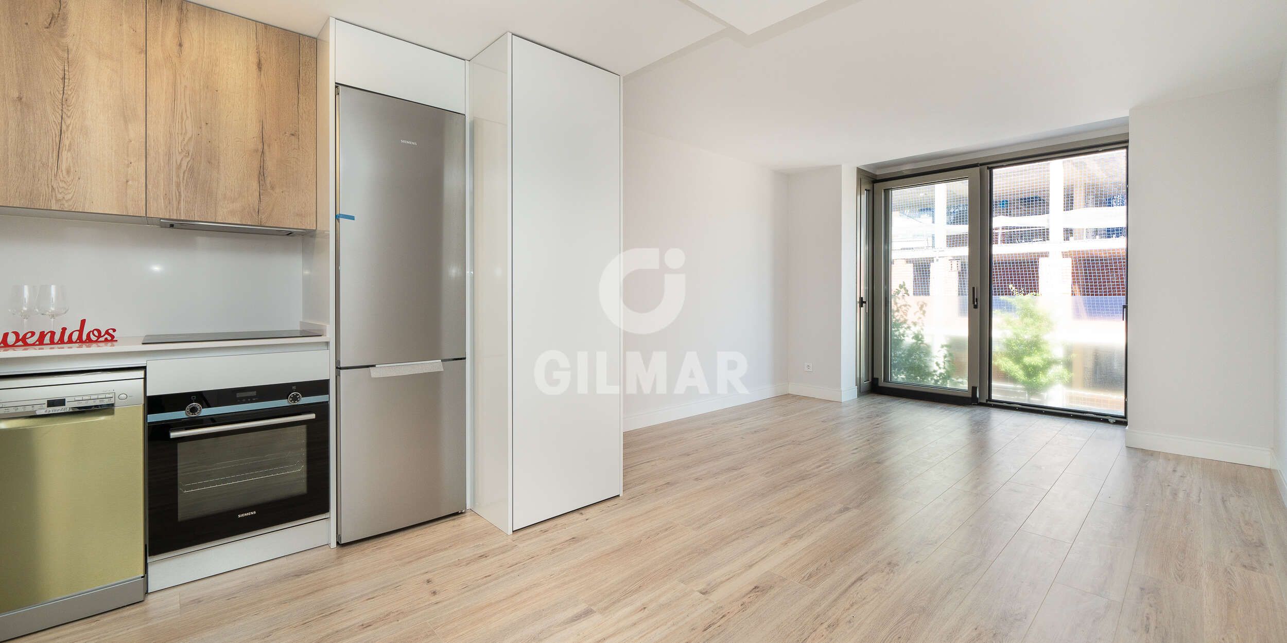 Bedroom of Flat for sale in  Madrid Capital  with Heating, Private garden and Storage room