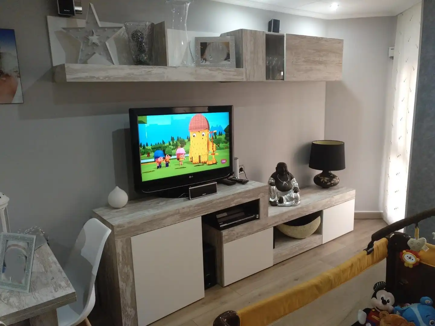 Sala d'estar de Planta baixa en venda en Mataró amb Calefacció i Forn