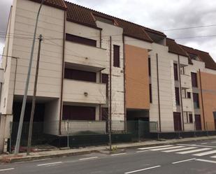 Vista exterior de Edifici en venda en Herencia