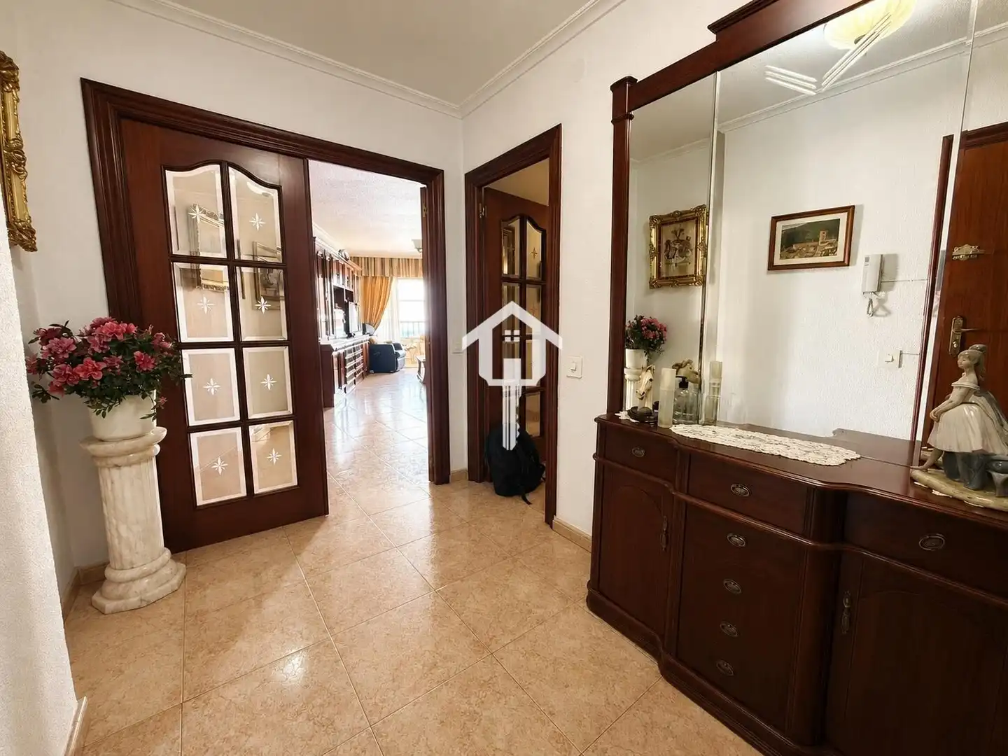 Vista exterior de Piso en venta en Alicante / Alacant con Aire acondicionado, Amueblado y Balcón