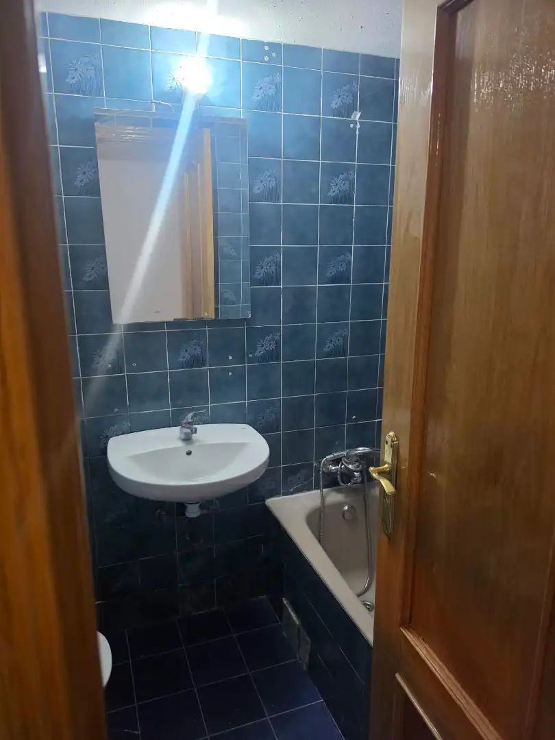 Badezimmer von Wohnung zum Verkauf in Reyes
