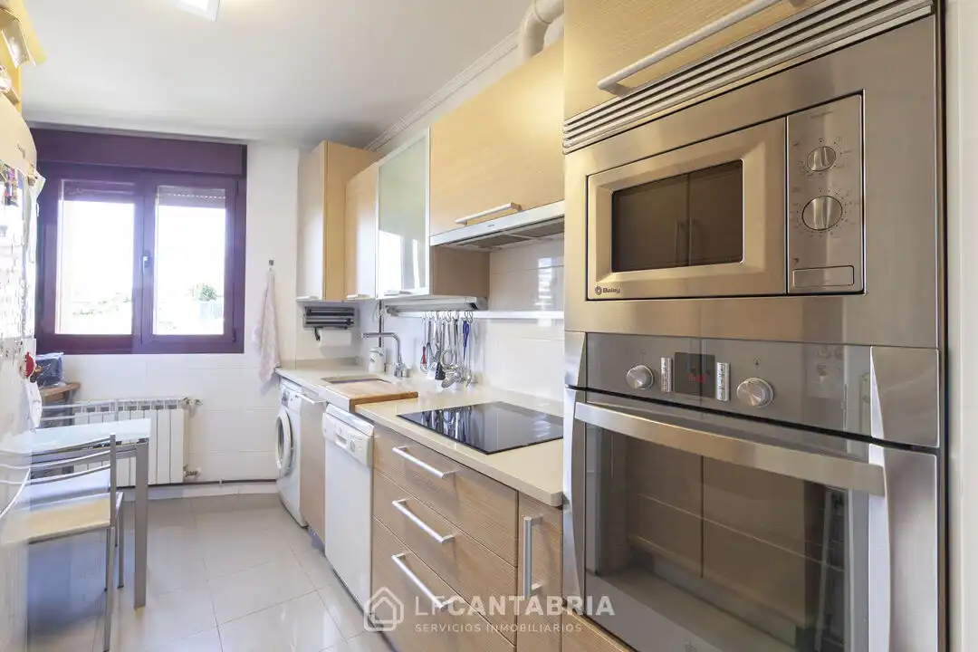 Piso con piscina en venta en Calle Clara Campoamor, imagen 7