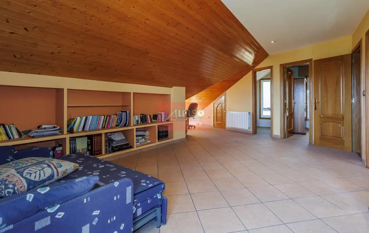 Casa o chalet en venta en O Carballiño   con Calefacción, Jardín privado y Terraza