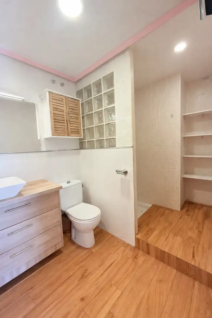 Bathroom of Flat for sale in Murcia  with Air Conditioner, Furnished and Balcony