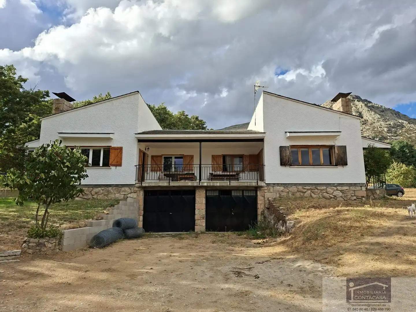 Vista exterior de Finca rústica en venda en Bustarviejo amb Calefacció i Terrassa