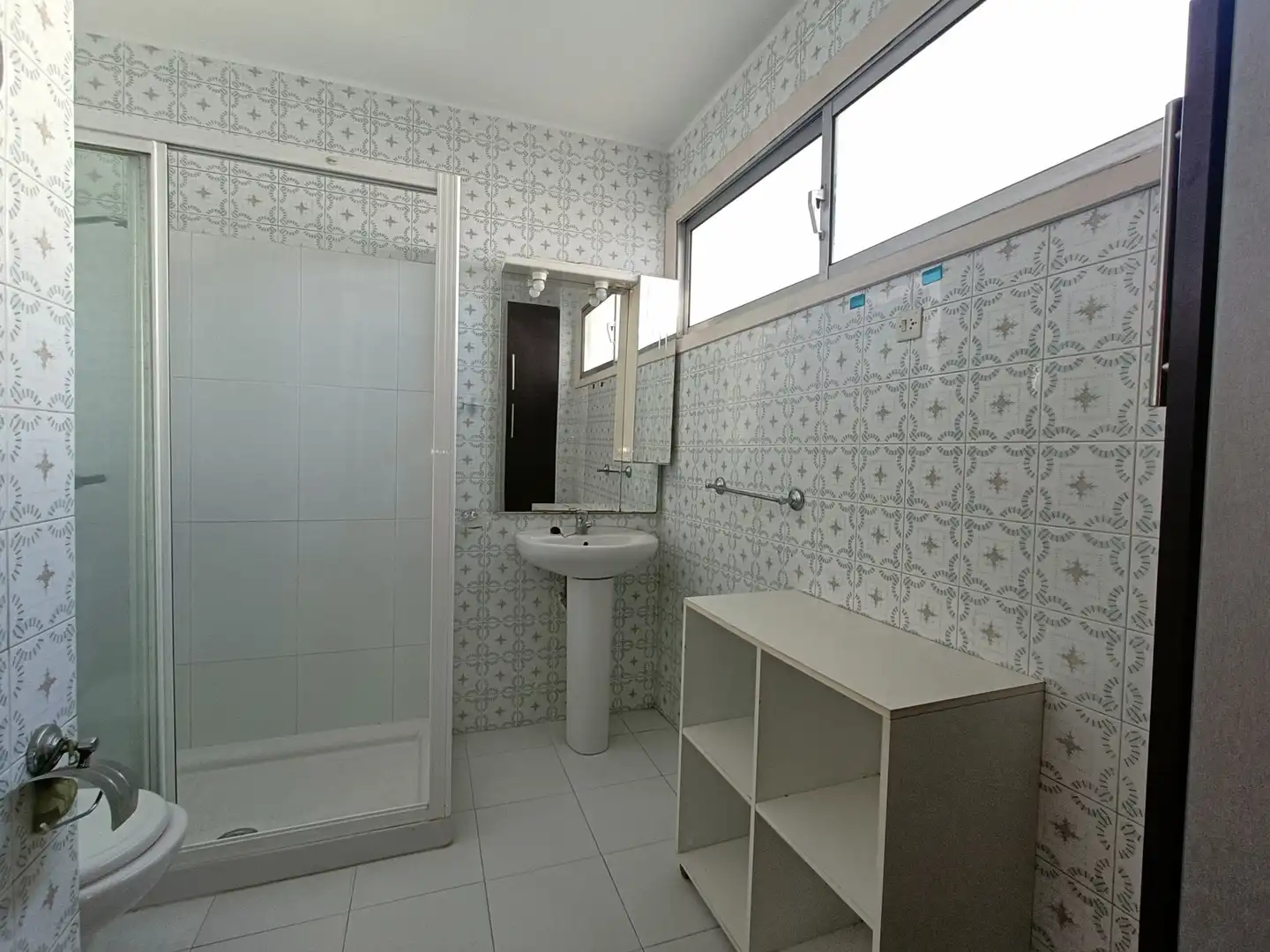 Baño de Piso en venta en Vigo  con Calefacción, Parquet y Trastero