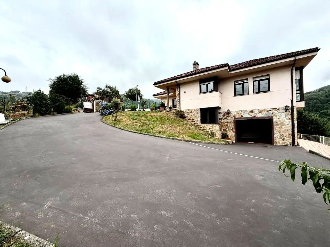 Casa o chalet en venta en LG MORTERA, Parroquias Sur - La Manjoya
