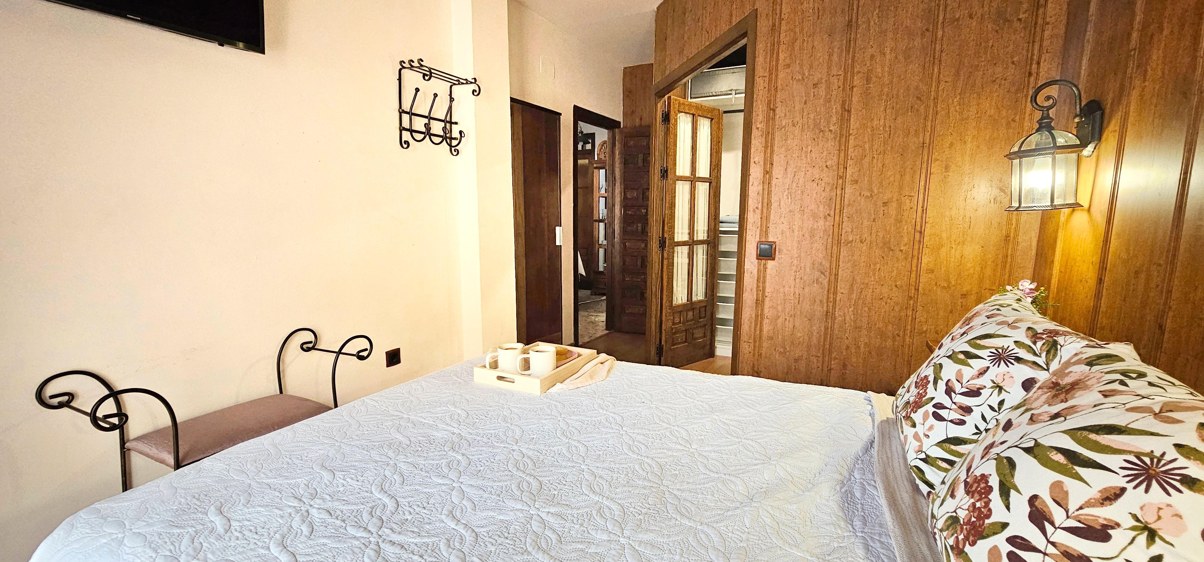 House or chalet for sale in  C. Praga, 14, Núcleo urbano