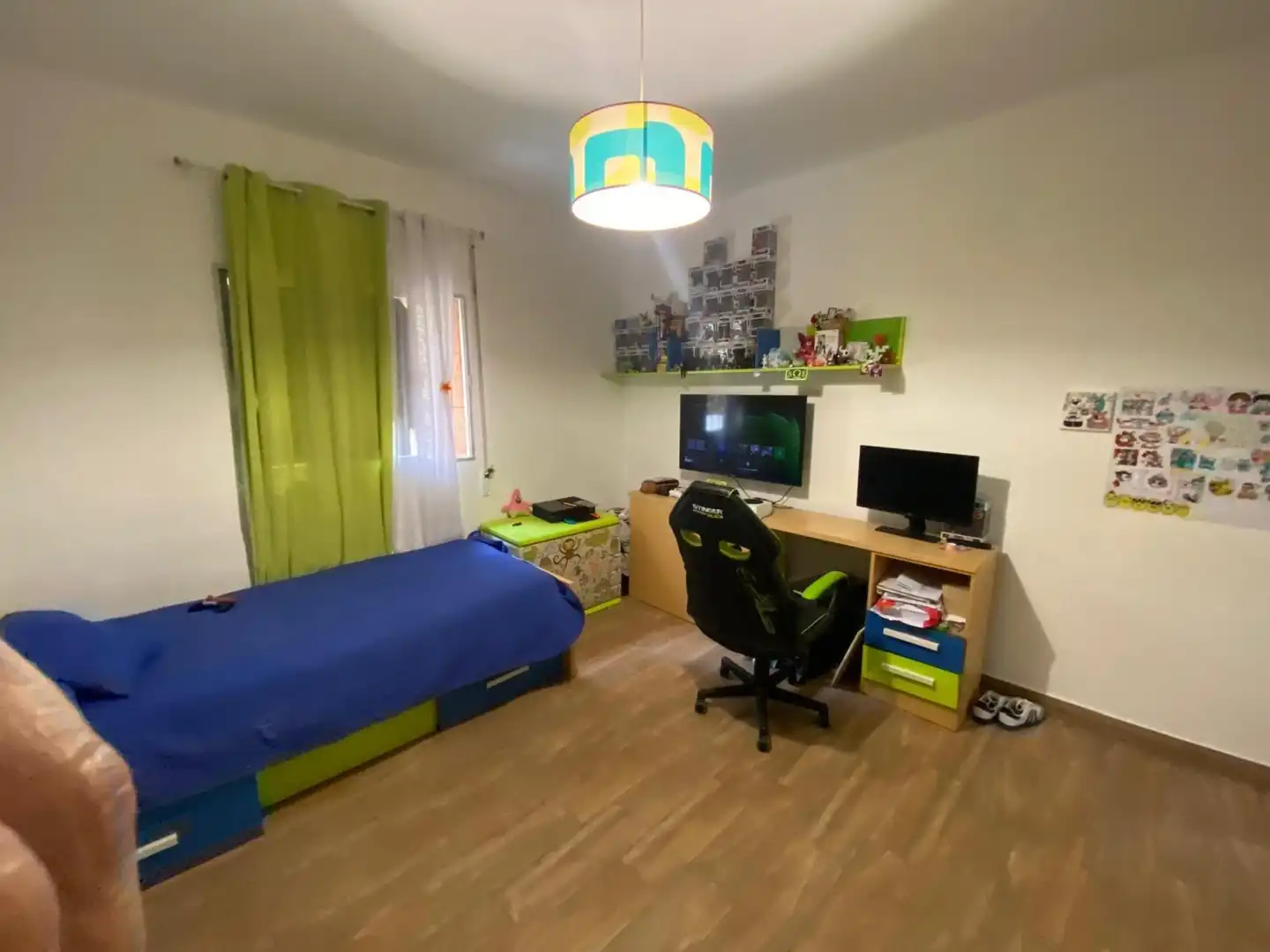 Dormitori de Casa o xalet en venda en San Roque amb Parquet, Terrassa i Balcó
