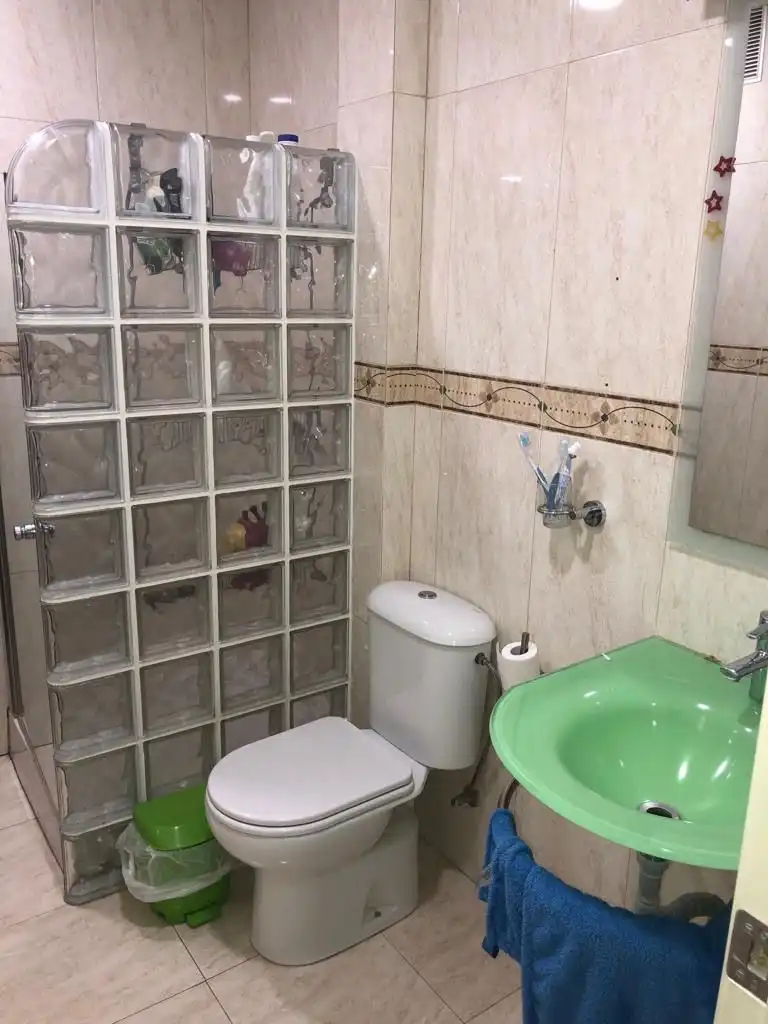 Bathroom of Flat for rent in Jaén  with Balcony