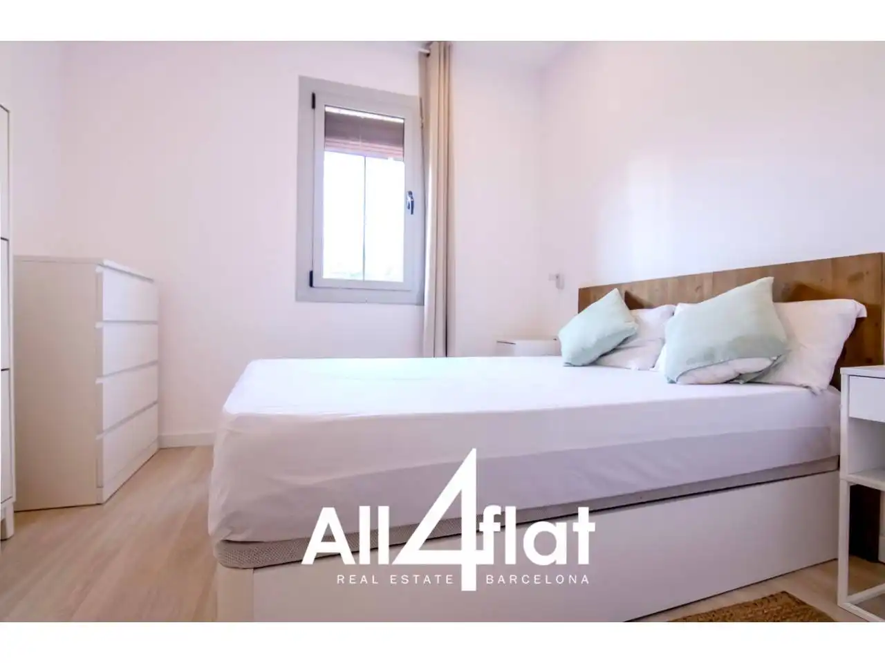 Dormitori de Pis de lloguer en Barcelona amb Aire condicionat, Parquet i Moblat