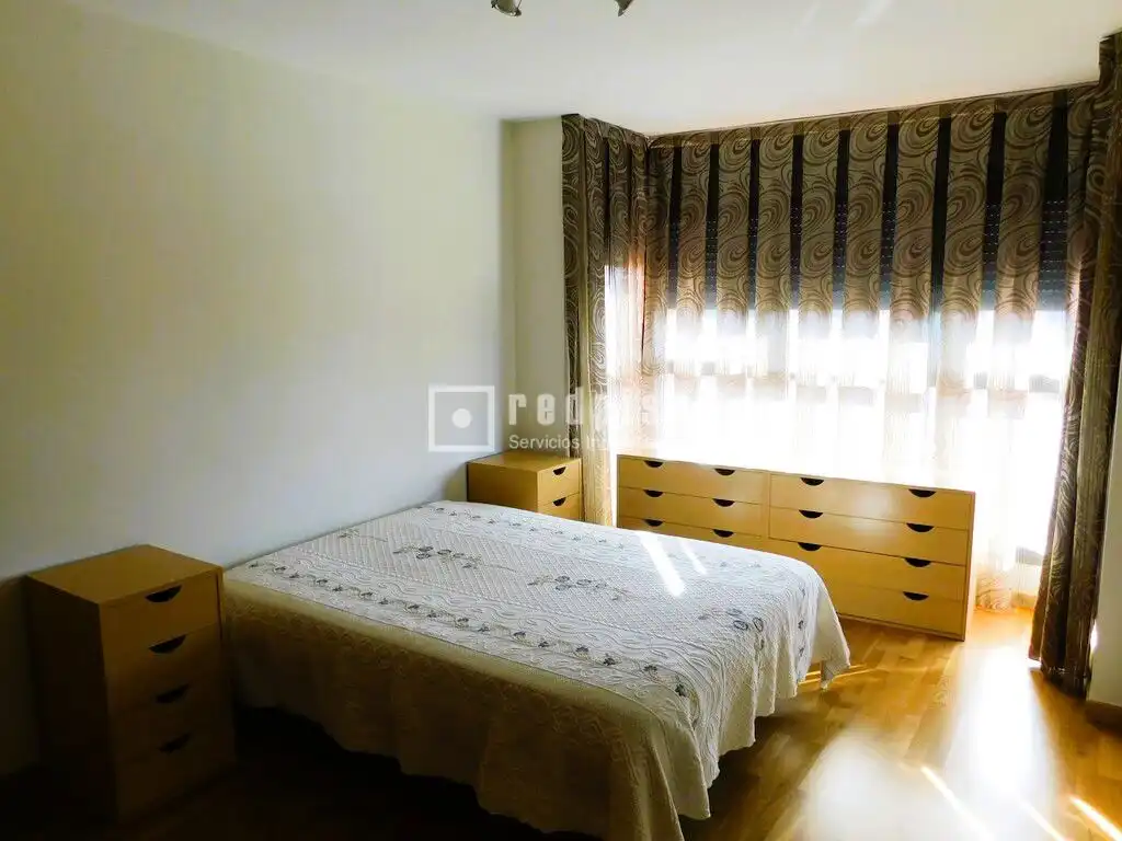 Habitación de Piso de alquiler en Madrid con Aire acondicionado, Calefacción y Jardín privado