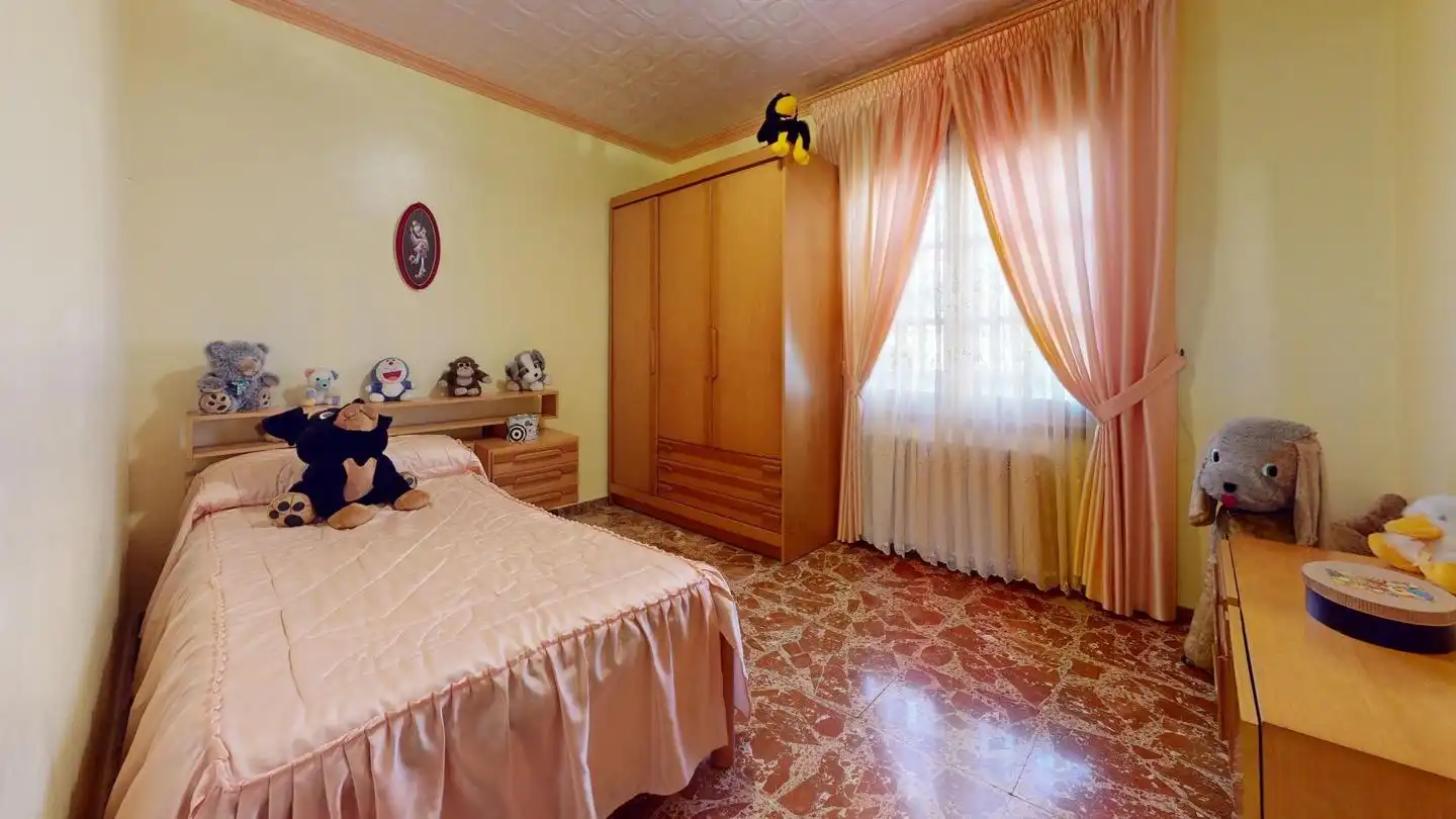 Dormitori de Casa o xalet en venda en Viladecans amb Jardí privat i Terrassa