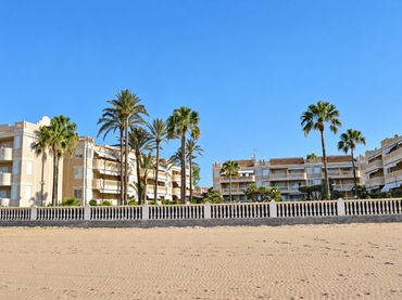 Apartamento con piscina en venta en Las Marinas / Les Marines