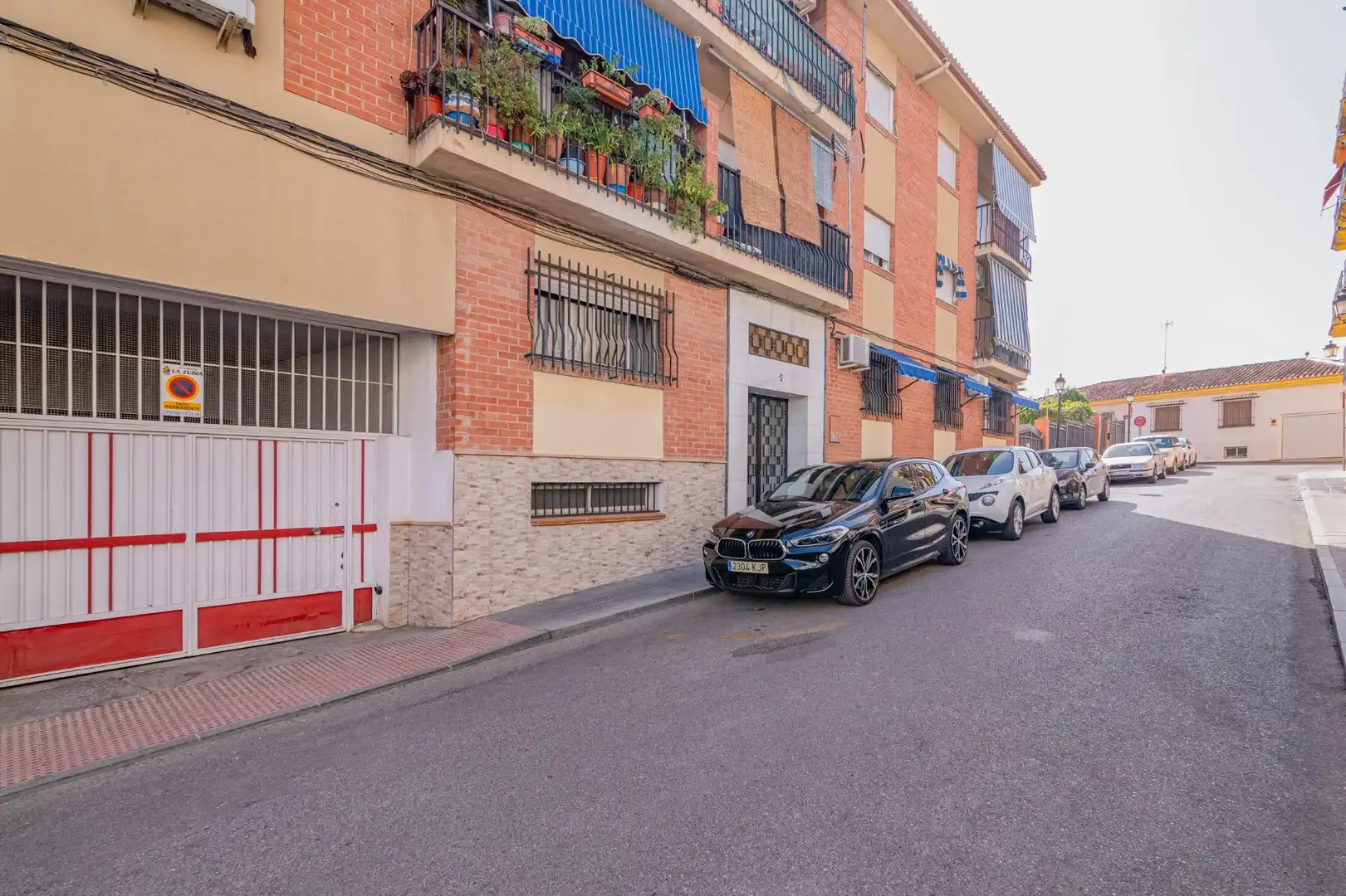 Vista exterior de Piso en venta en La Zubia con Aire acondicionado, Calefacción y Trastero