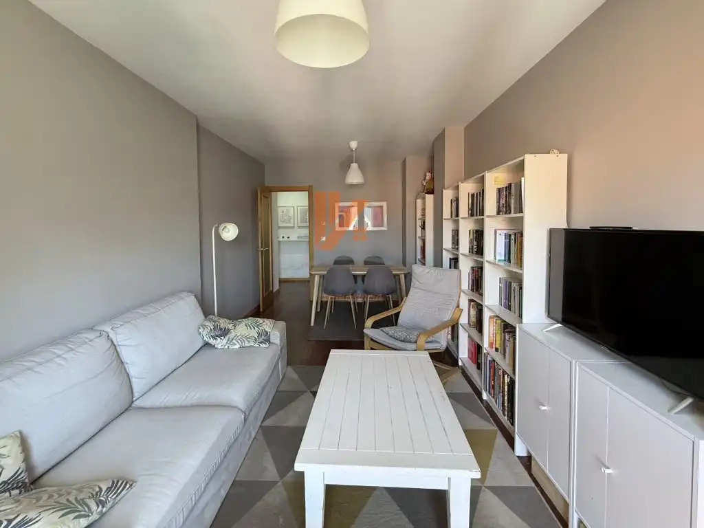 Wohnzimmer von Maisonette zum Verkauf in Ames mit Möbliert