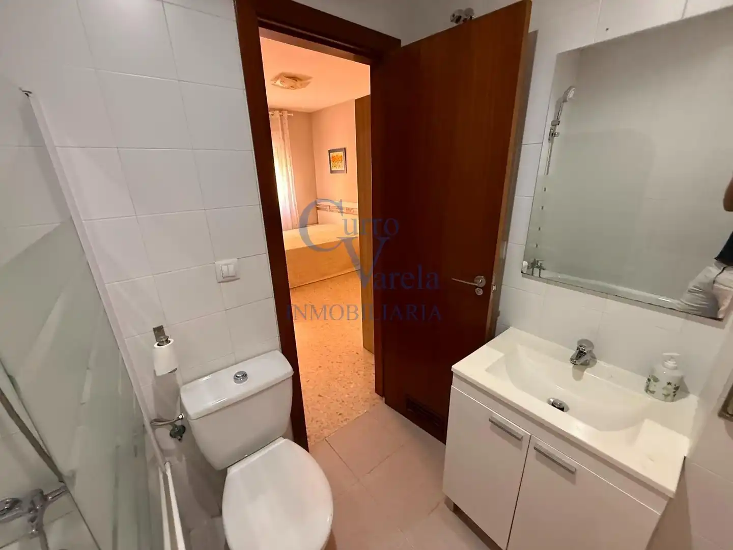 Baño de Piso en venta en Dos Hermanas con Aire acondicionado, Calefacción y Trastero