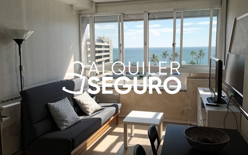 Habitación de Piso de alquiler en Torrevieja con Amueblado