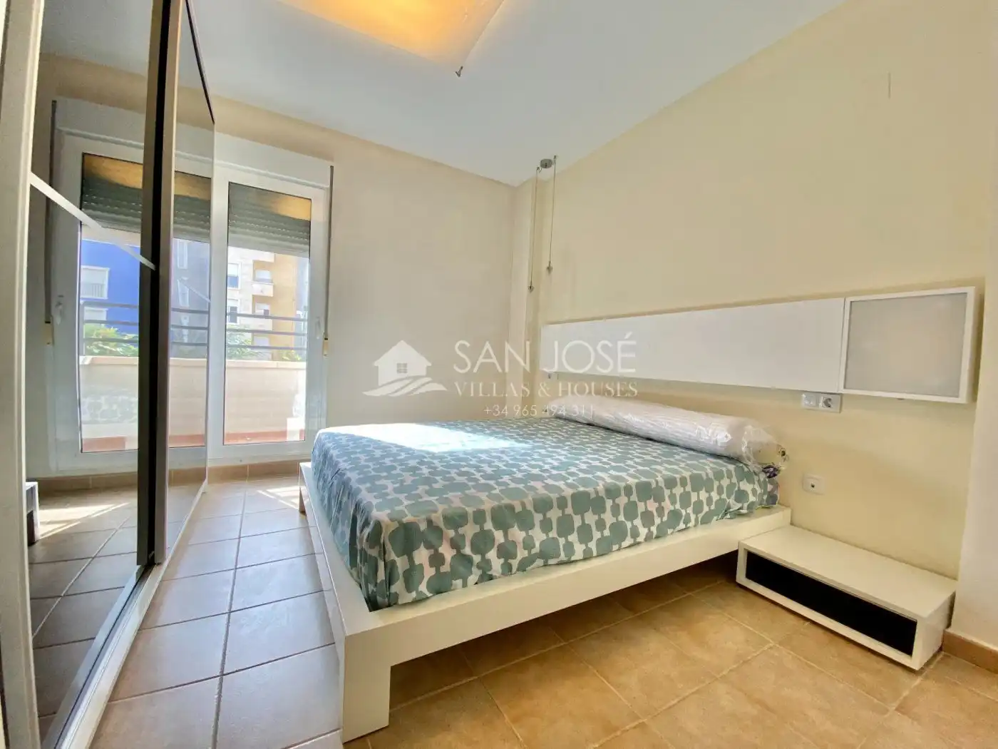 Piso con terraza en alquiler en Aspe Centro, imagen 3