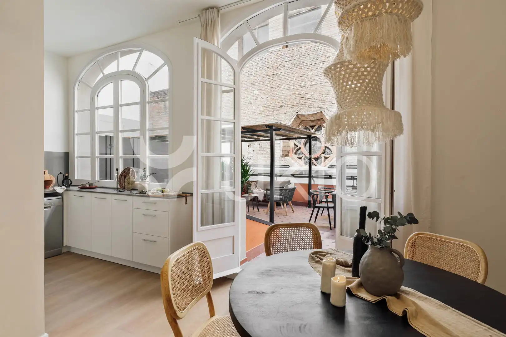 Comedor de Apartamento de alquiler en Barcelona con Aire acondicionado, Calefacción y Terraza
