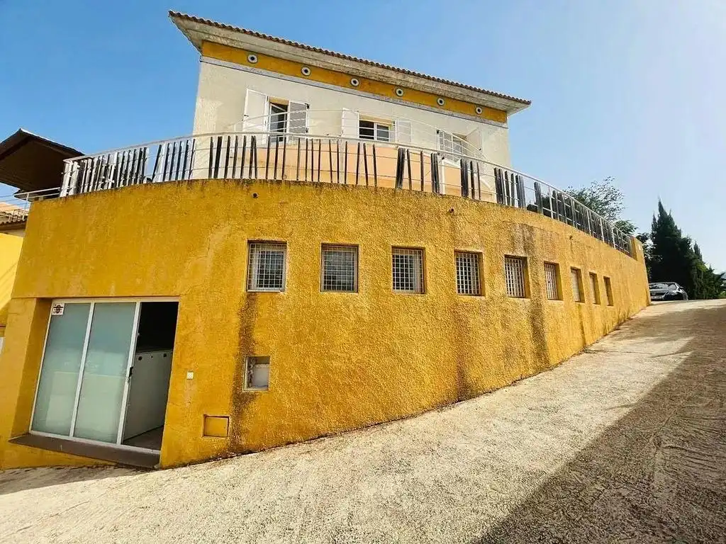 Vista exterior de Casa o xalet en venda en Altea amb Jardí privat i Terrassa