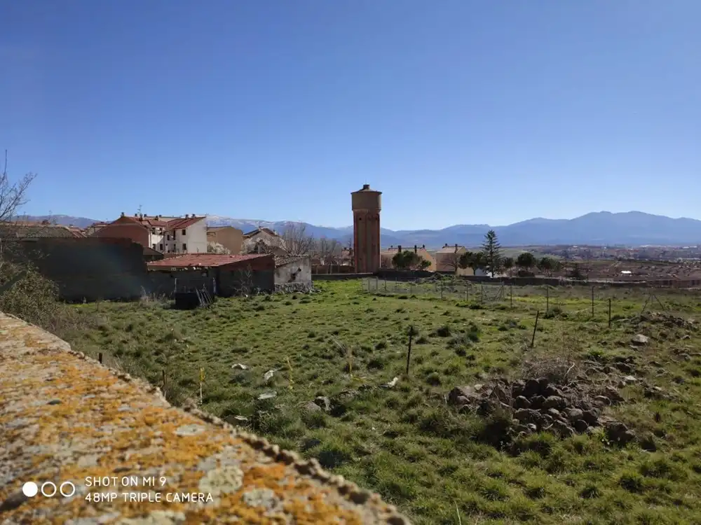 Terreni e lotti in vendita a La Lastrilla, imagen 3