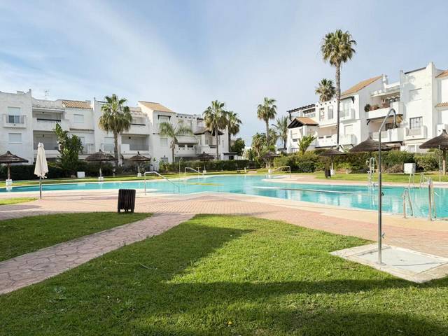 Casa-chalet en Venta en Las Tres Piedras - Costa Ballena