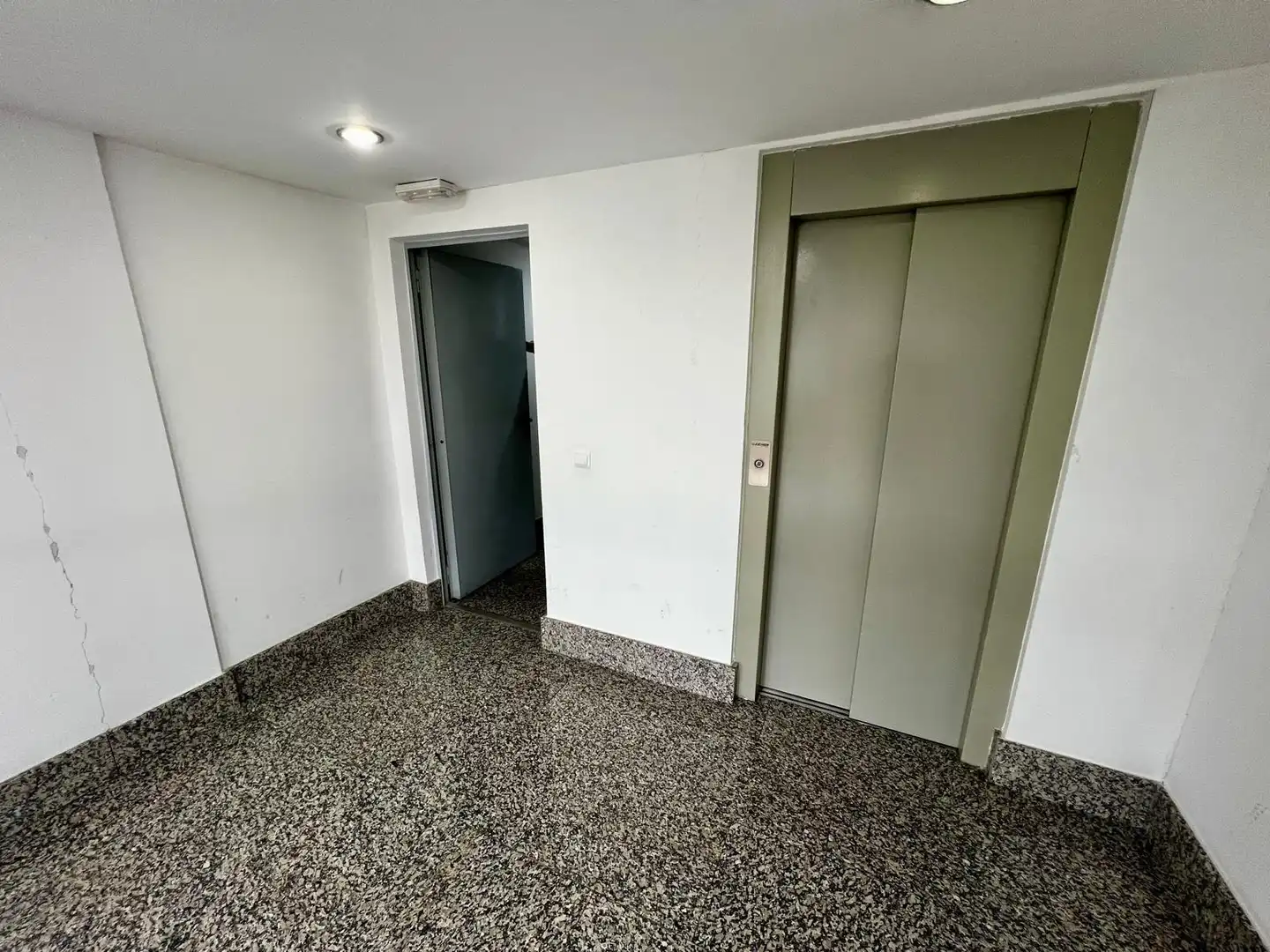 Local comercial en venda a Cuarte de Huerva, imagen 3
