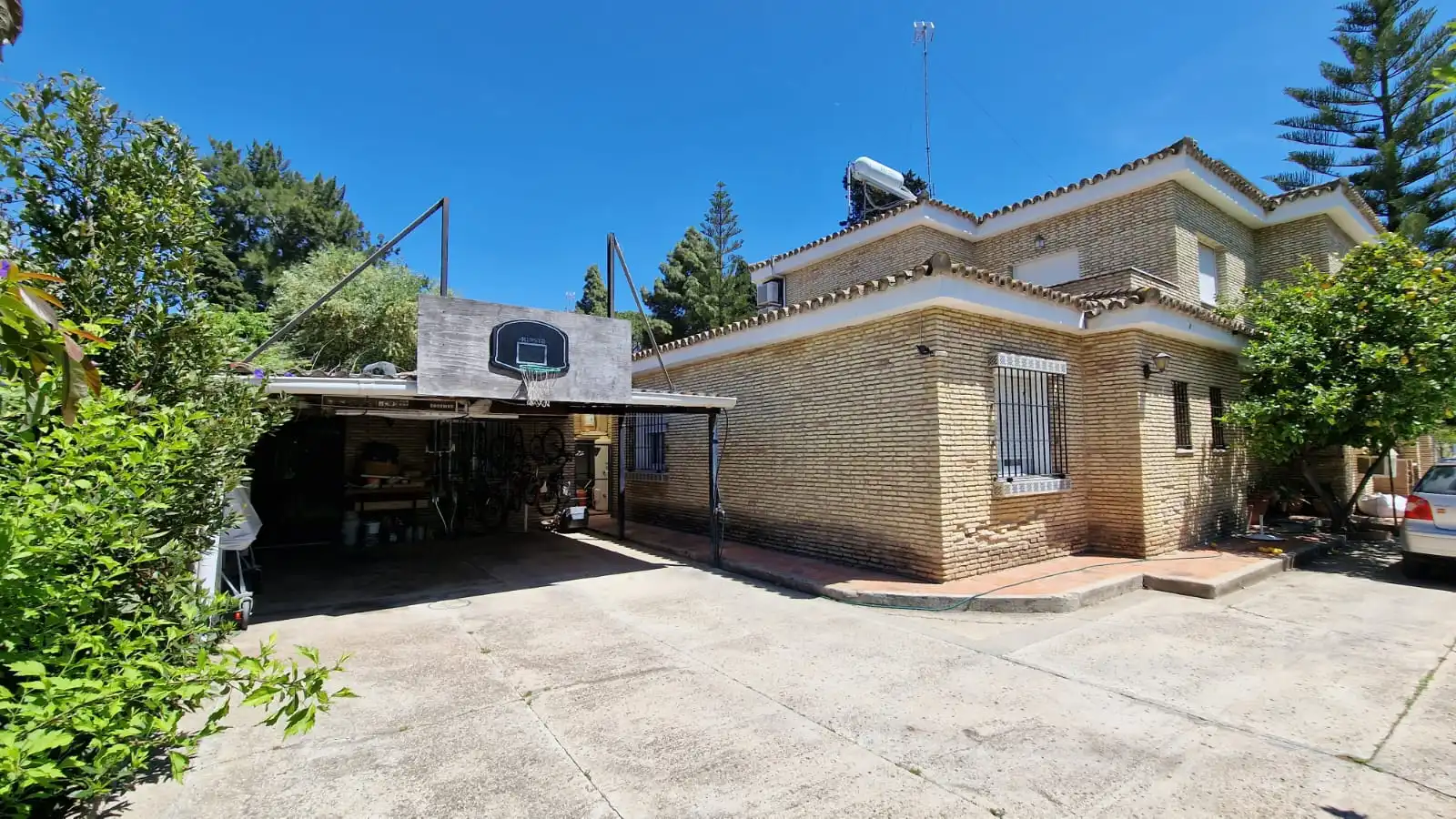 Garden of Detached homes for sale in El Puerto de Santa María  with Air Conditioner, Private garden and Storage room