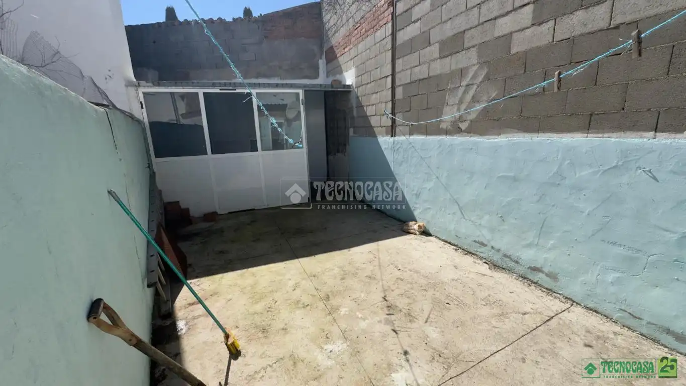 Casa adosada en venta en Puebla de Almenara con Calefacción y Amueblado