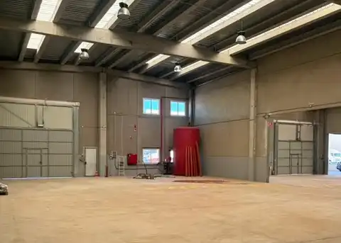Nau industrial de lloguer en Riba-roja de Túria amb Calefacció i Alarma
