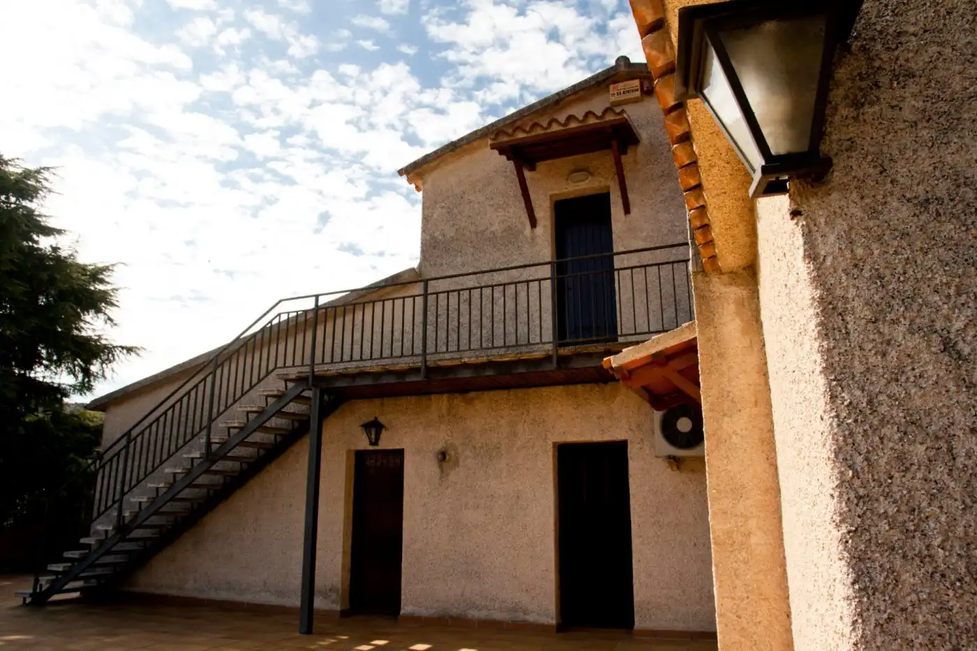 Vista exterior de Casa o xalet en venda en La Roca del Vallès amb Calefacció, Jardí privat i Terrassa