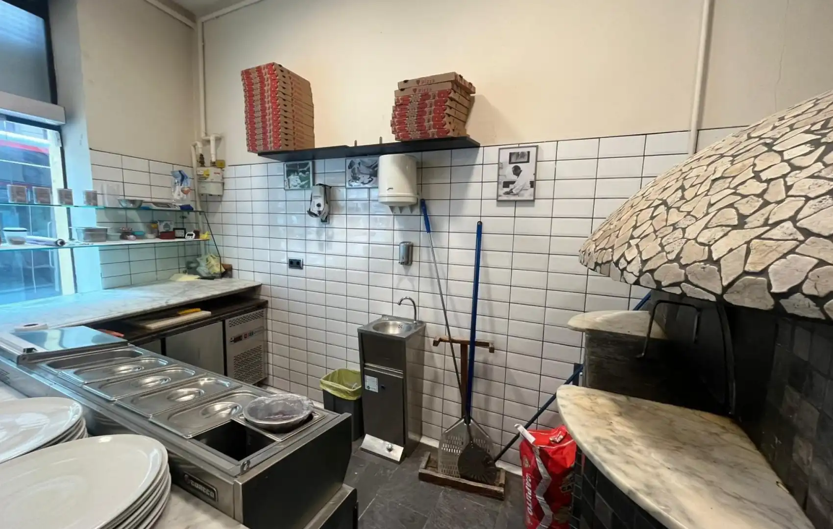 Cocina de Local en traspaso en Barcelona con Aire acondicionado, Amueblado y Alarma