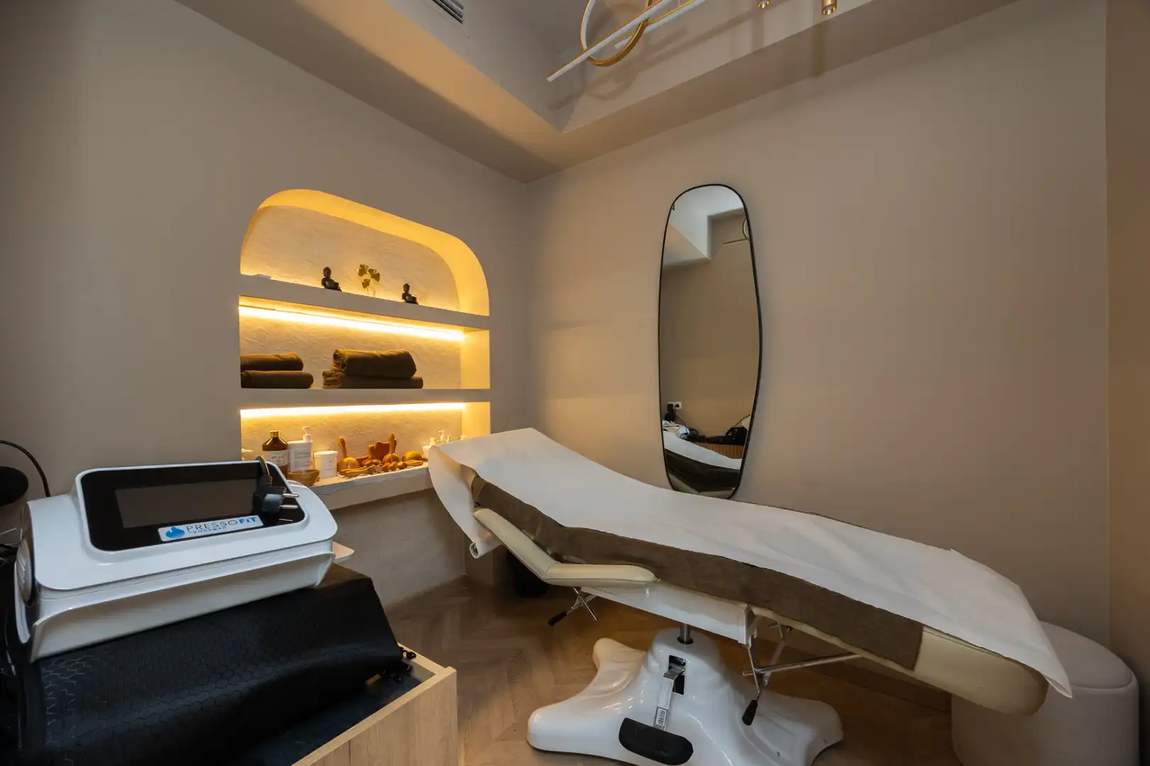 Baño de Local en traspaso en Madrid con Aire acondicionado y Calefacción