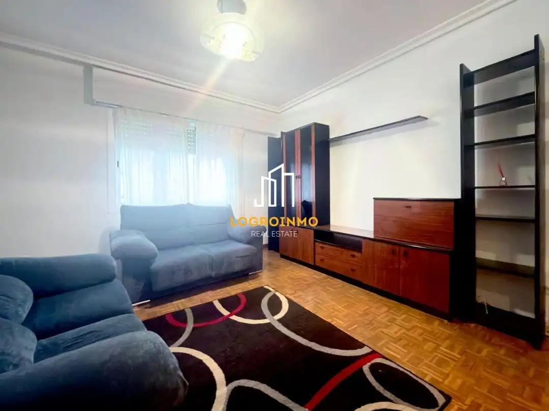 Living room of Flat for sale in  Logroño  with Heating and Furnished