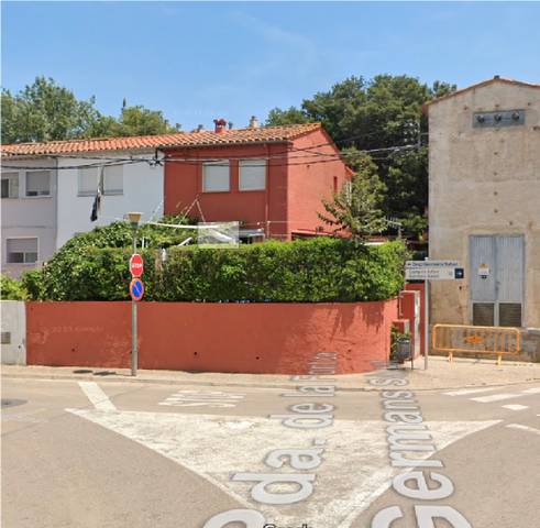 Casa-chalet en Venta en Grup Germans Sàbat en Taialà - Germans Sabat
