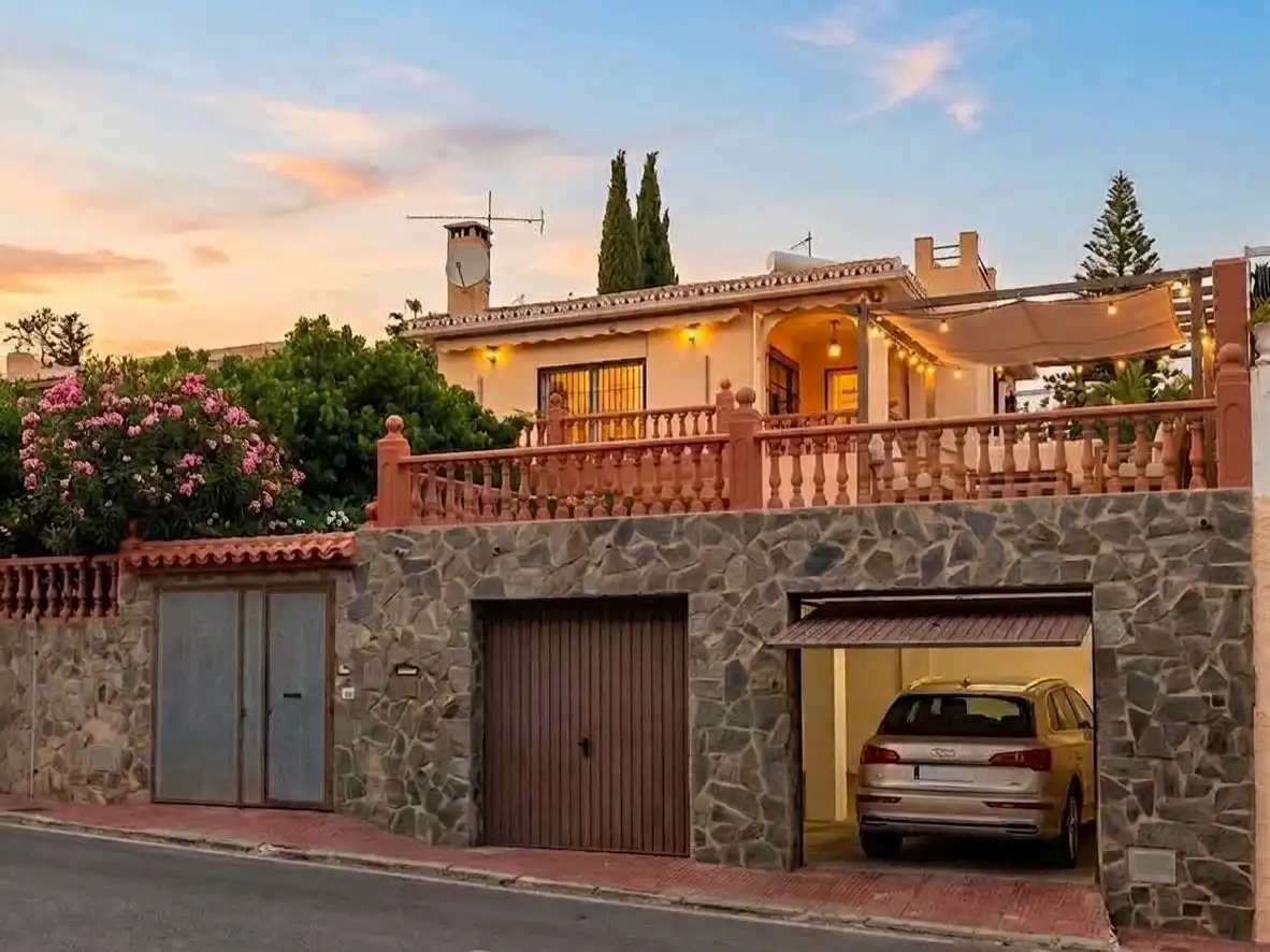 Villa con giardino in vendita a Avenida del Tomillar 47