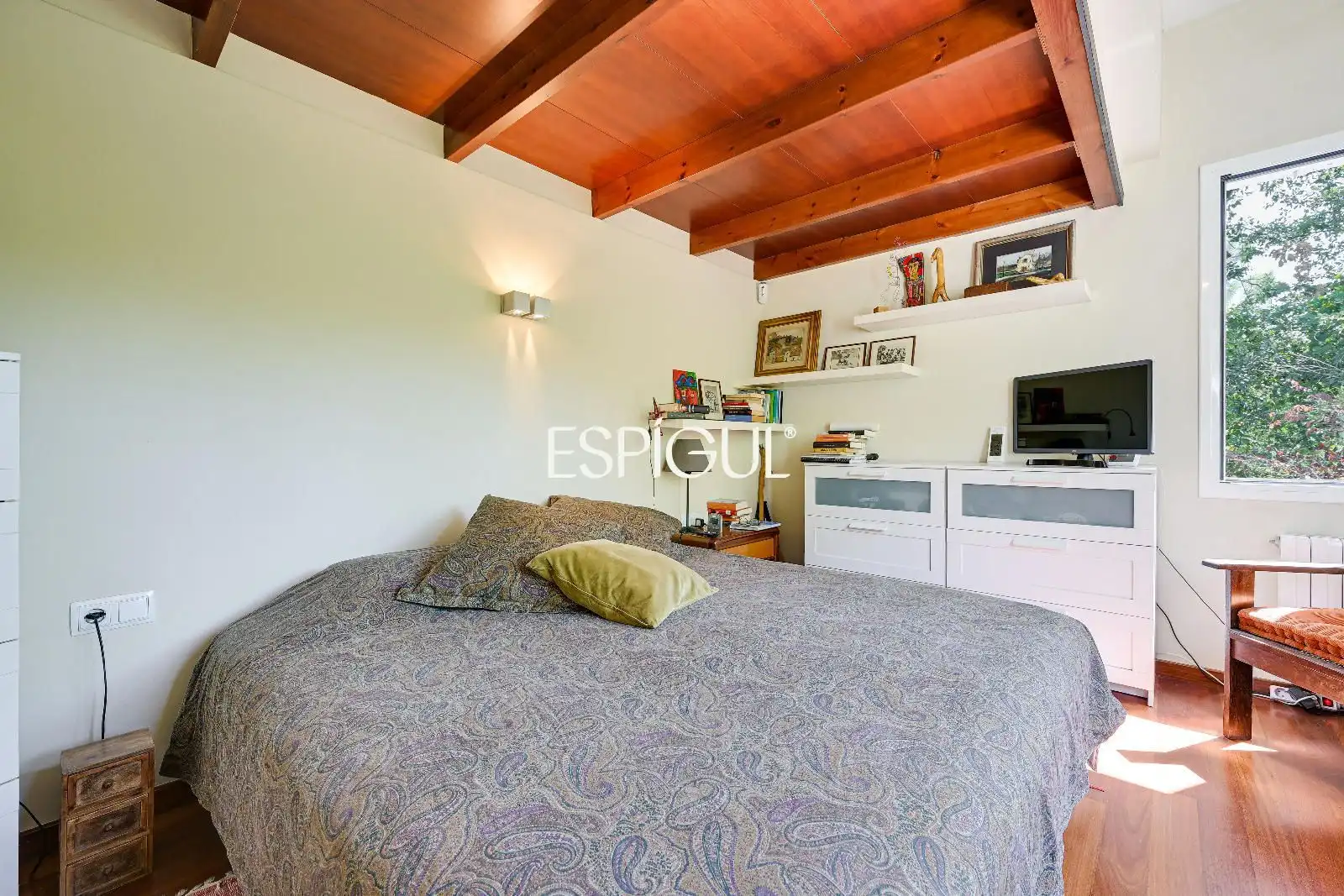 Dormitori de Casa o xalet en venda en Cerdanyola del Vallès amb Calefacció, Parquet i Terrassa