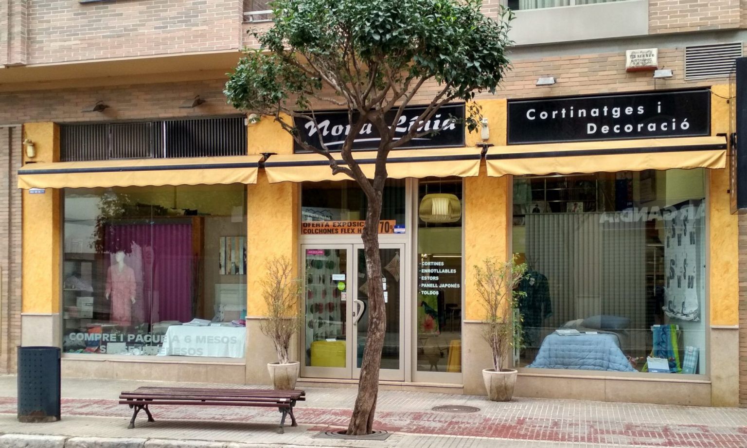Premises for sale in Gandia  with Air Conditioner